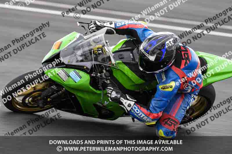 cadwell no limits trackday;cadwell park;cadwell park photographs;cadwell trackday photographs;enduro digital images;event digital images;eventdigitalimages;navarra;no limits trackdays;peter wileman photography;racing digital images;trackday digital images;trackday photos